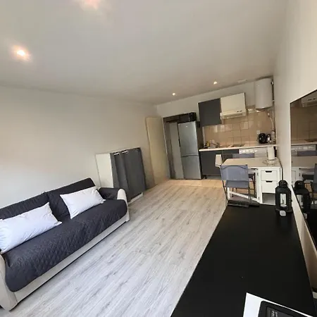 Studio Le Bourget, *